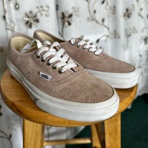 Vans shoes authentic (pig suede) size 6.5 for men or 8 for women